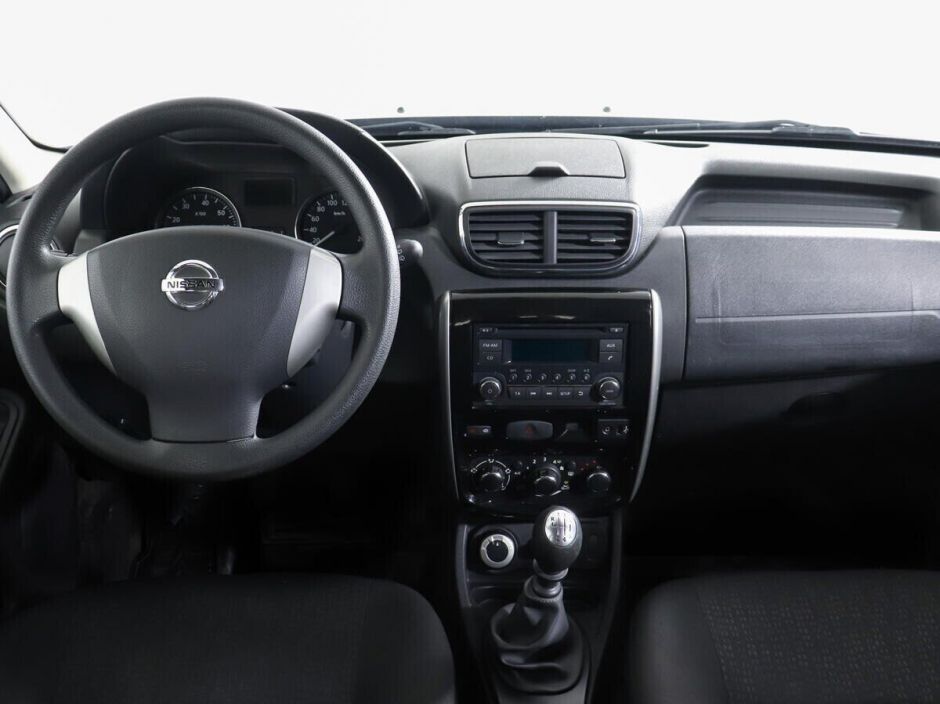 Nissan Terrano, 2.0 л, АТ, 2015 фото 8