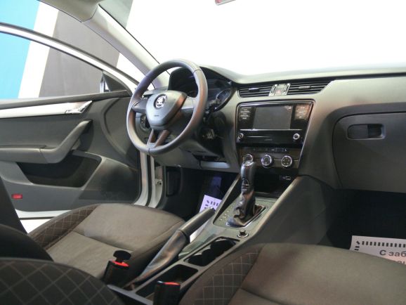 Skoda Octavia, 1.6 л, АТ, 2018 фото 7