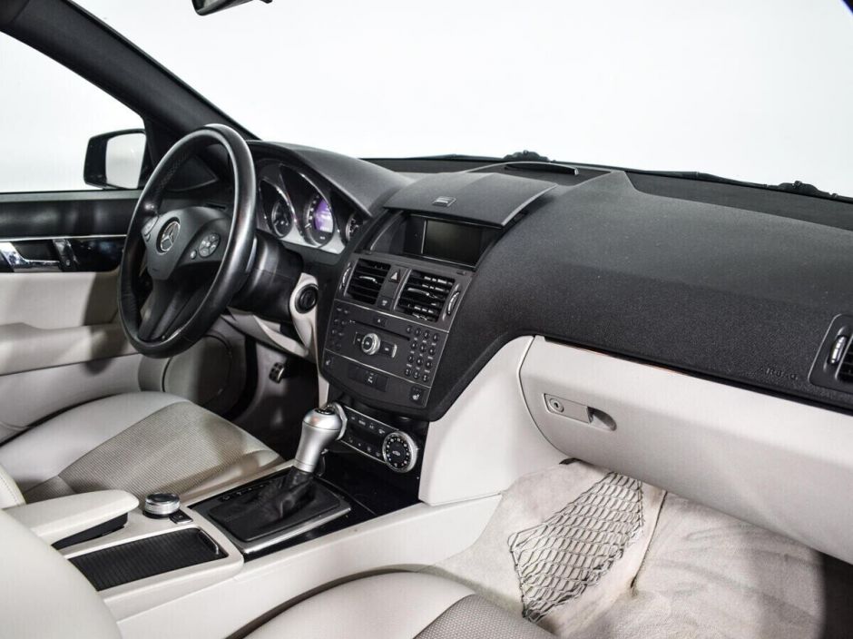 Mercedes-Benz C-Класс, 1.8 л, АТ, 2010 фото 8