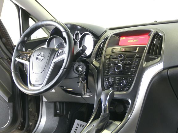 Opel Astra Cosmo, 1.4 л, АТ, 2014 фото 2