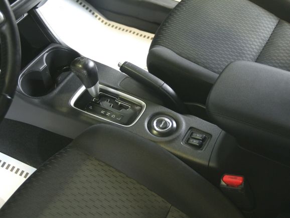 Mitsubishi Outlander, 2.4 л, Вариатор, 2014 фото 2