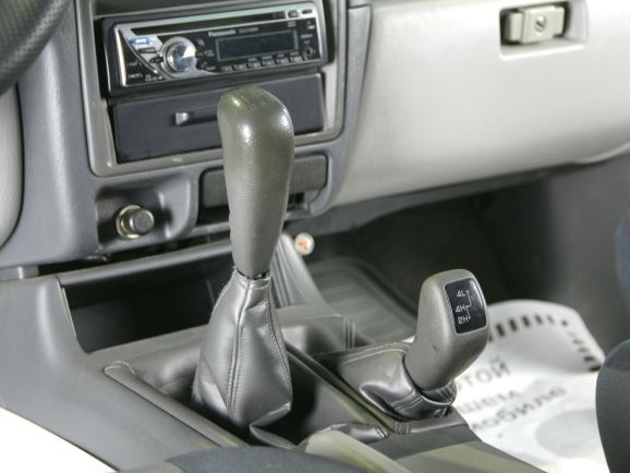 Mitsubishi Pajero Sport, 2.5 л, МТ, 2008 фото 2