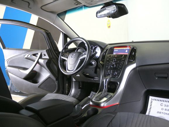 Opel Astra Cosmo, 1.4 л, АТ, 2013 фото 2