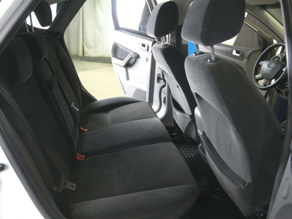 Ford Focus, 1.6 л, АТ, 2009 фото 1