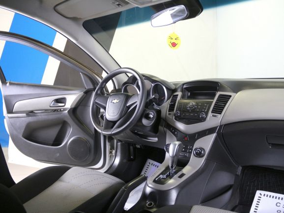Chevrolet Cruze, 1.6 л, АТ, 2011 фото 2