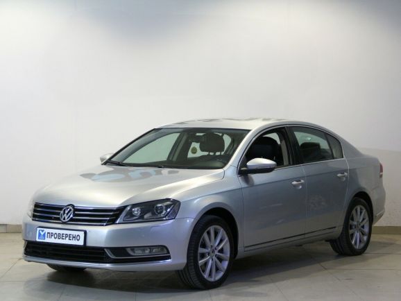 Volkswagen Passat, 1.8 л, Робот, 2014 фото 3