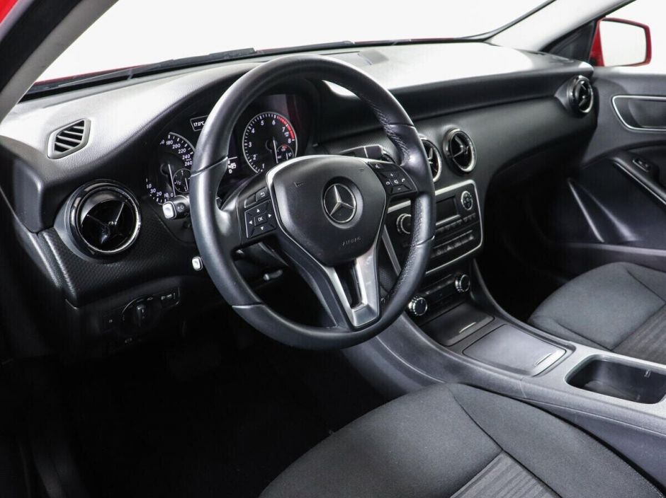 Mercedes-Benz A-Класс, 1.6 л, Робот, 2013 фото 7