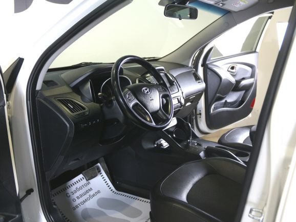 Hyundai ix35, 2.0 л, АТ, 2013 фото 7