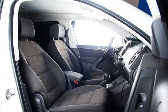 Volkswagen Tiguan, 1.4 л, Робот, 2012 фото 2