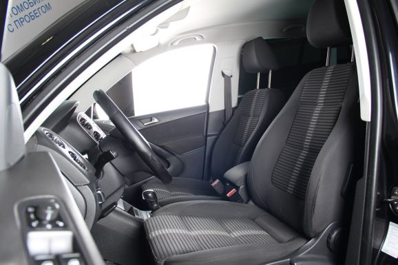Volkswagen Tiguan, 2.0 л, АТ, 2010 фото 8