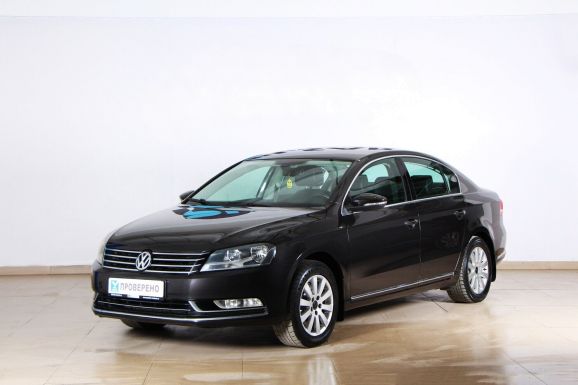 Volkswagen Passat, 1.8 л, Робот, 2012 фото 3