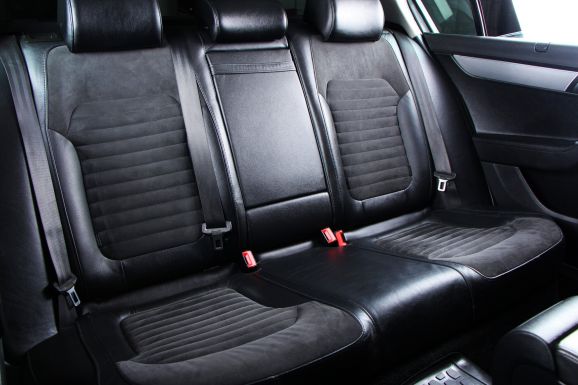 Volkswagen Passat, 1.8 л, Робот, 2012 фото 1
