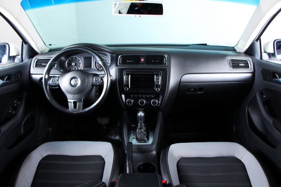 Volkswagen Jetta, 1.4 л, Робот, 2013 фото 10