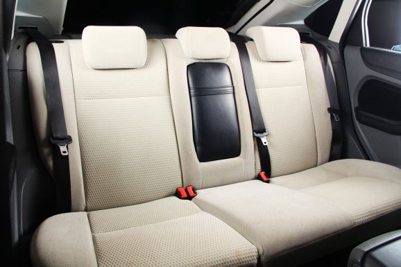 Ford Focus, 1.8 л, МТ, 2010 фото 1