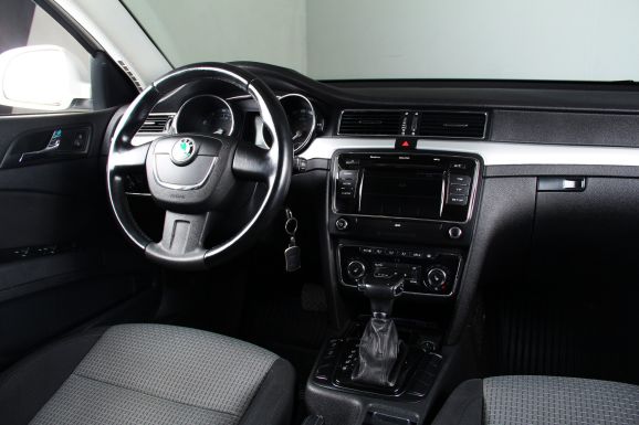 Skoda Superb, 1.8 л, АТ, 2010 фото 13