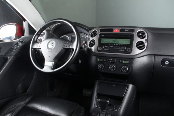Volkswagen Tiguan, 2.0 л, АТ, 2009 фото 13