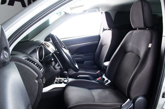 Mitsubishi ASX, 1.8 л, Вариатор, 2013 фото 8