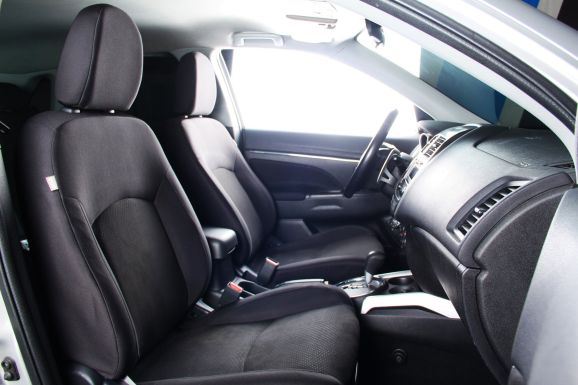 Mitsubishi ASX, 1.8 л, Вариатор, 2013 фото 2