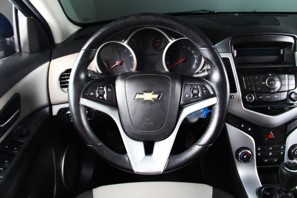 Chevrolet Cruze, 1.8 л, МТ, 2010 фото 11