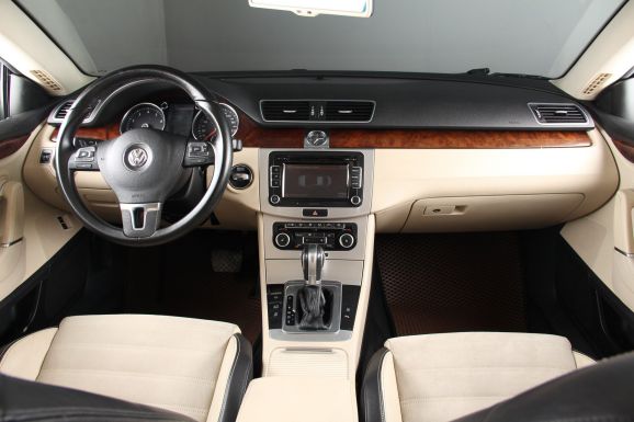 Volkswagen Passat CC, 1.8 л, Робот, 2010 фото 10