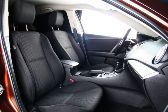 Mazda 3, 1.6 л, АТ, 2011 фото 2