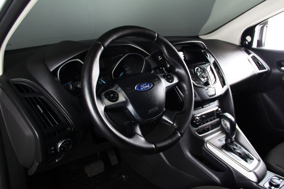 Ford Focus, 2.0 л, Робот, 2014 фото 9