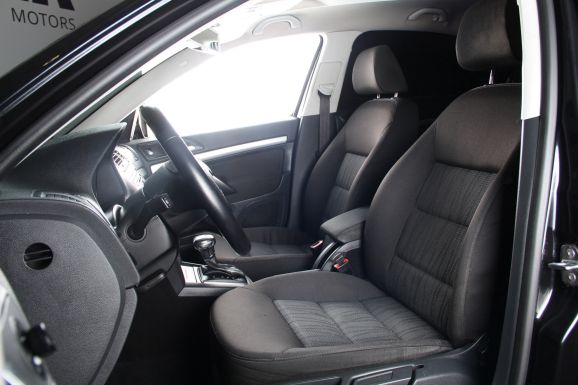 Skoda Octavia, 1.8 л, Робот, 2011 фото 8