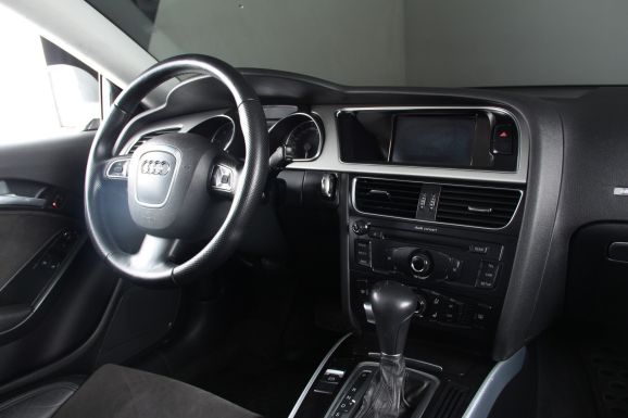 Audi A5 Базовая, 2.0 л, Вариатор, 2011 фото 10
