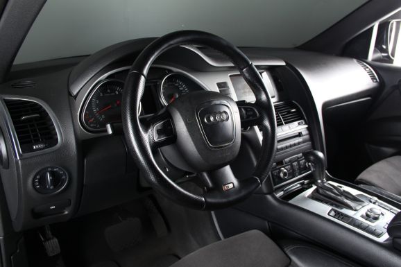 Audi Q7, 3.0 л, АТ, 2008 фото 9