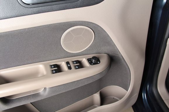 Volkswagen Golf Plus, 1.6 л, Робот, 2011 фото 7
