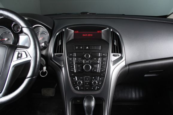 Opel Astra Cosmo, 1.4 л, АТ, 2013 фото 10