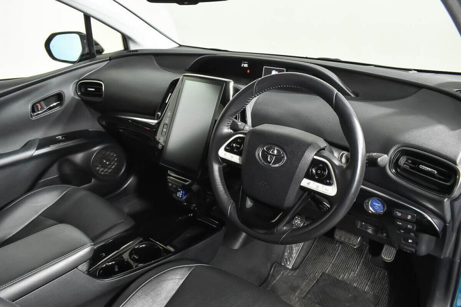 Toyota Prius, 1.8 л, АТ, 2017 фото 7