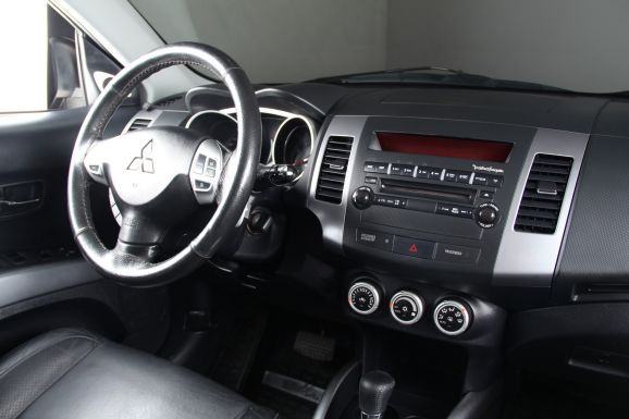 Mitsubishi Outlander, 2.4 л, Вариатор, 2008 фото 13