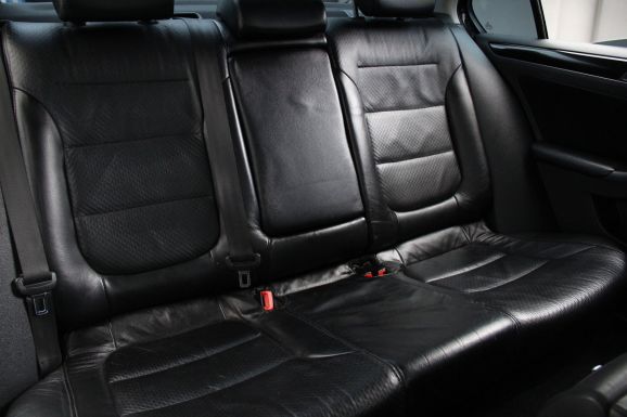 Volkswagen Jetta Highline, 1.6 л, АТ, 2012 фото 1