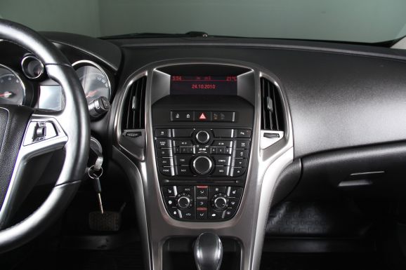 Opel Astra, 1.6 л, АТ, 2012 фото 11