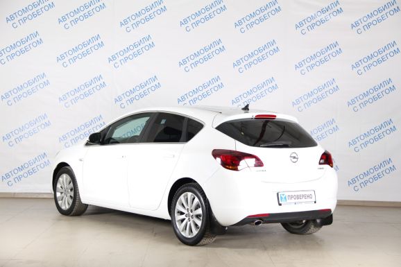 Opel Astra, 1.4 л, АТ, 2012 фото 6