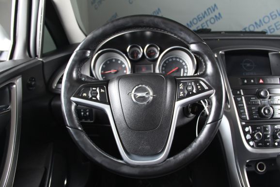 Opel Astra, 1.4 л, АТ, 2012 фото 11