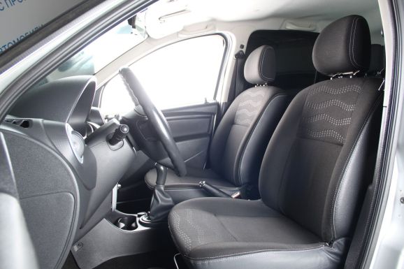 Renault Sandero Stepway, 1.6 л, МТ, 2013 фото 7