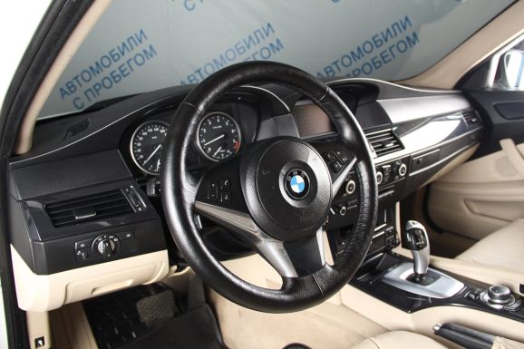 BMW 5 серии, 3.0 л, АТ, 2010 фото 9