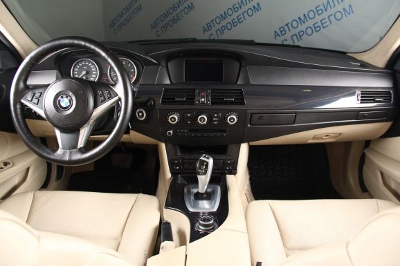 BMW 5 серии, 3.0 л, АТ, 2010 фото 10