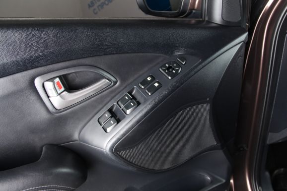 Hyundai ix35, 2.0 л, АТ, 2013 фото 7
