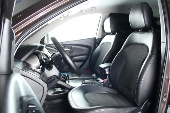 Hyundai ix35, 2.0 л, АТ, 2013 фото 8