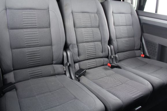 Volkswagen Touran, 2.0 л, Робот, 2010 фото 1