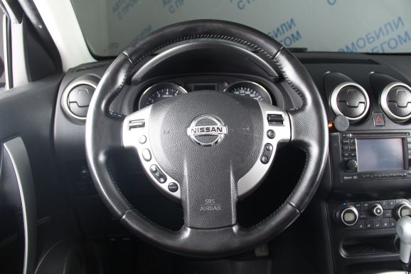 Nissan Qashqai LE+, 2.0 л, Вариатор, 2012 фото 8