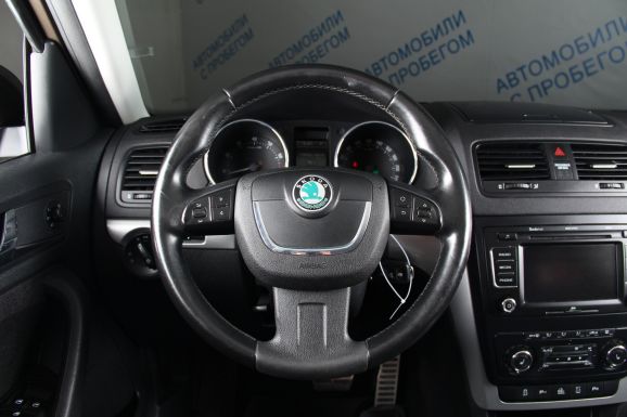 Skoda Yeti, 1.8 л, Робот, 2013 фото 11