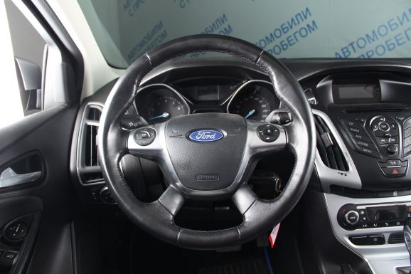Ford Focus, 1.6 л, Робот, 2012 фото 11