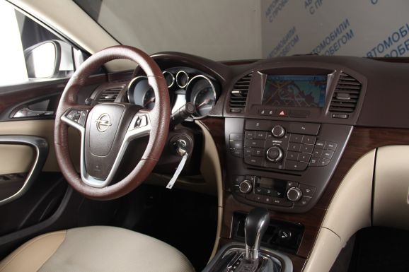 Opel Insignia, 2.0 л, АТ, 2011 фото 12