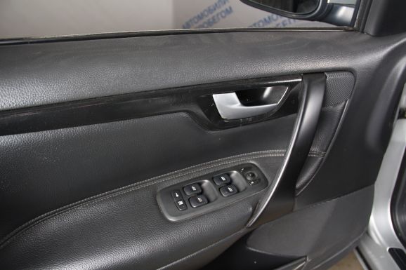 Volvo S60, 2.5 л, АТ, 2008 фото 7