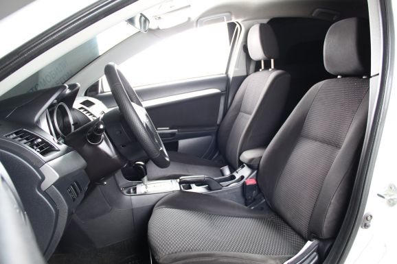 Mitsubishi Lancer, 1.5 л, АТ, 2011 фото 8
