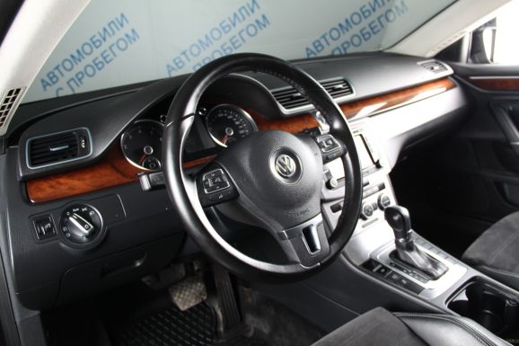 Volkswagen Passat CC, 1.8 л, Робот, 2013 фото 9